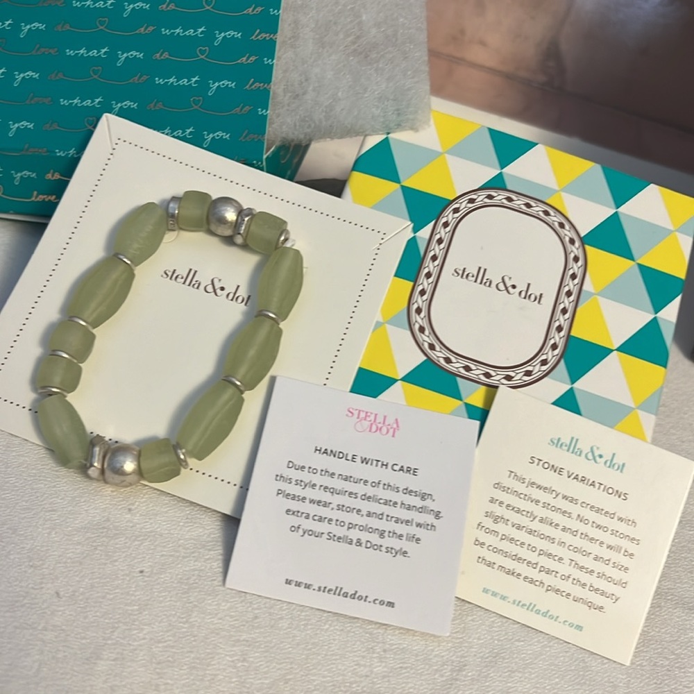 Stella & Dot Brix Stretch Bracelet Mint